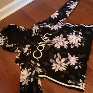 Cropped Calvin Klein floral hoodie